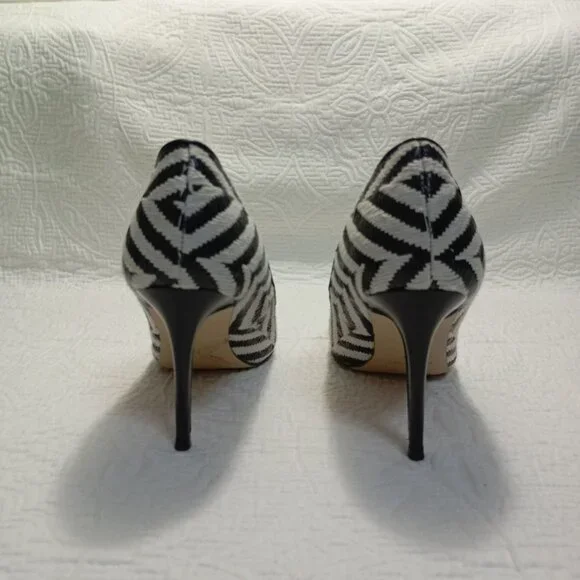 Nine West Stilettos Heels Size 6M Black & White Chevron Pointed Toe Womens - Picture 4 of 10
